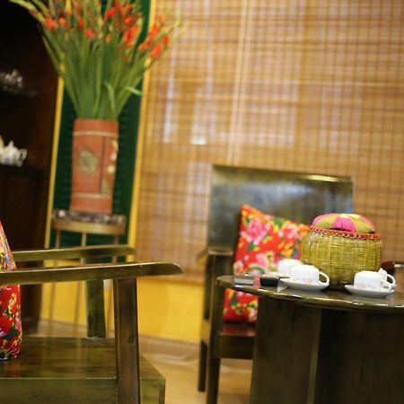 Tuti Lakeside Homestay Hanoi Luaran gambar
