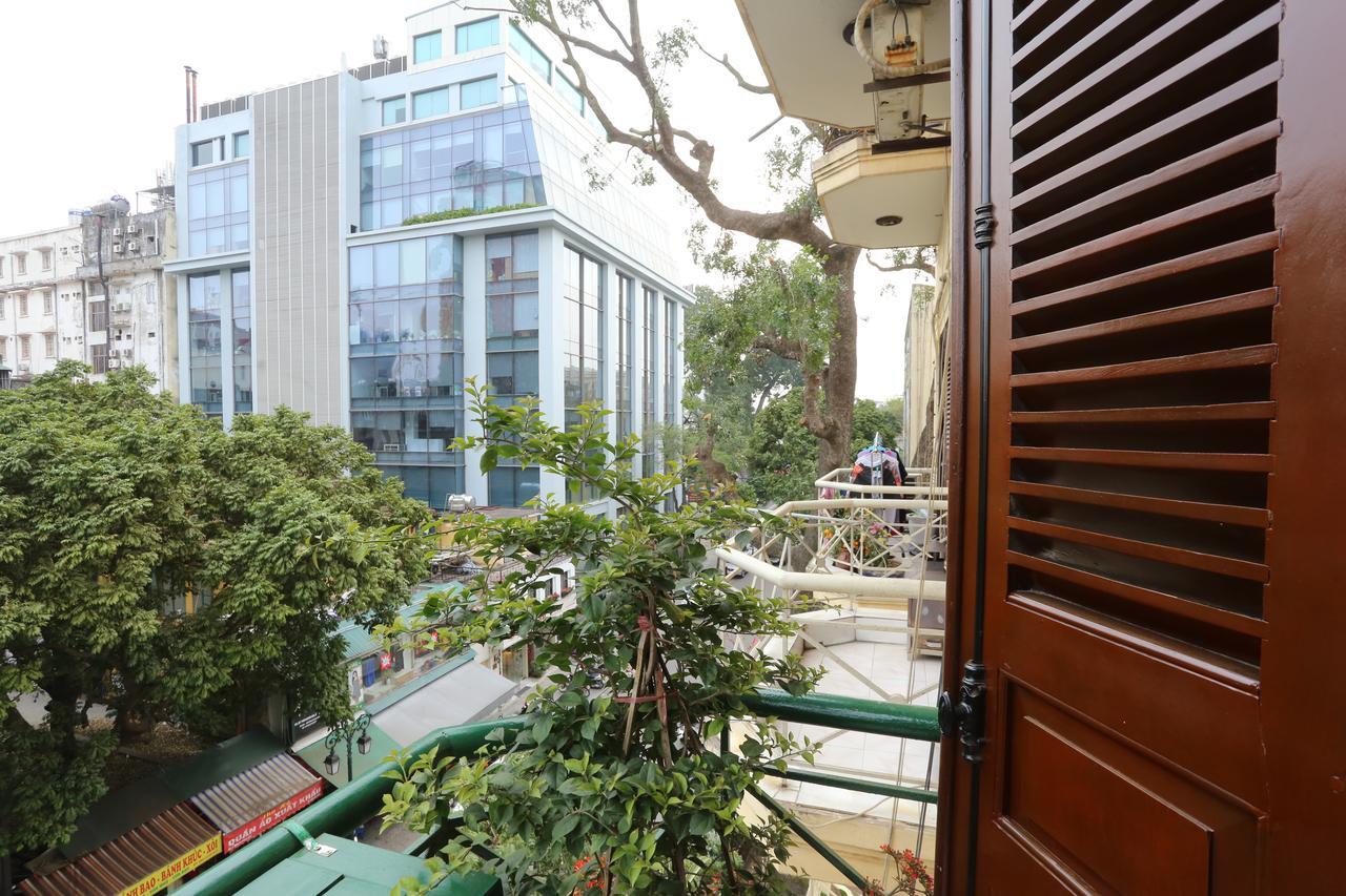 Tuti Lakeside Homestay Hanoi Luaran gambar
